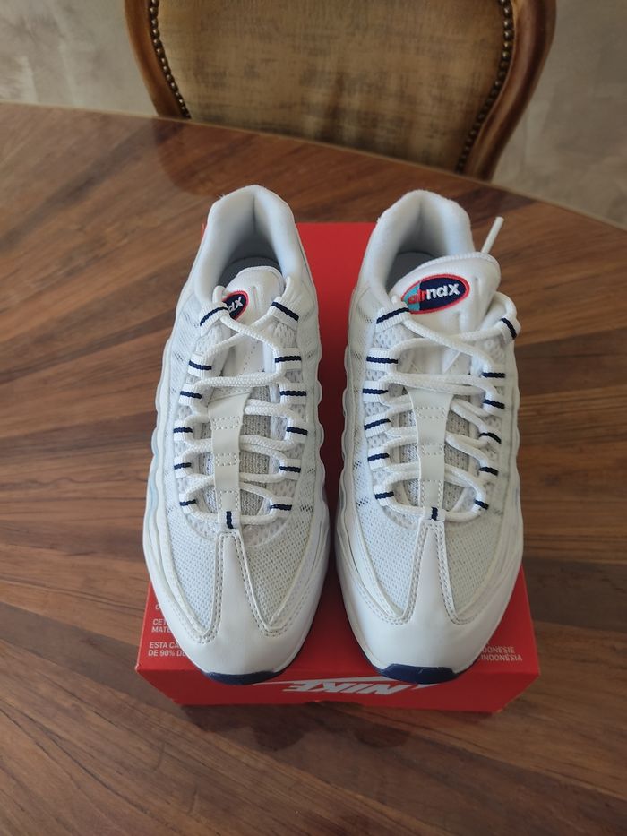Baskets Nike air max 95 T 37.5 - photo numéro 3