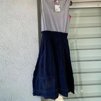 Très jolie robe H&M taille 36 neuve