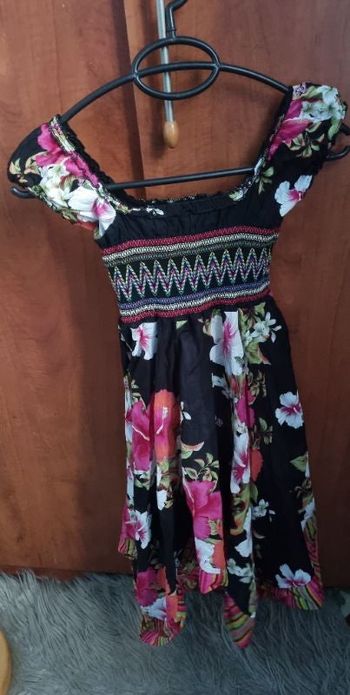 Robe noir motifs fleurs 10ans