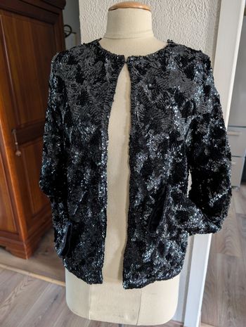 Veste noire à paillettes Très chic