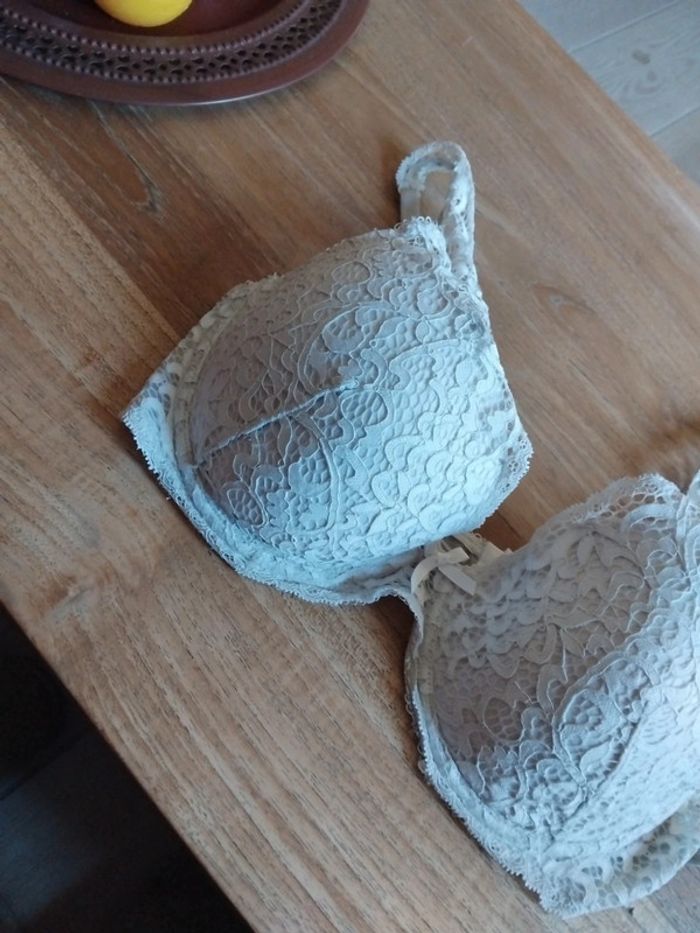 Soutien gorge blanc cassé - photo numéro 2