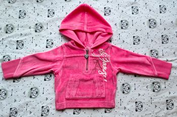 Sweat à capuche taille 6 mois