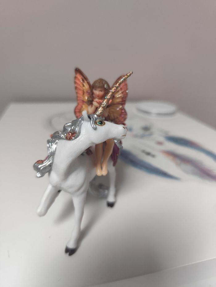 Figurine Enfant elfe sur sa licorne - Papo