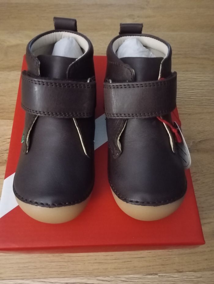 Kickers neuves mixte en taille 24 - photo numéro 2