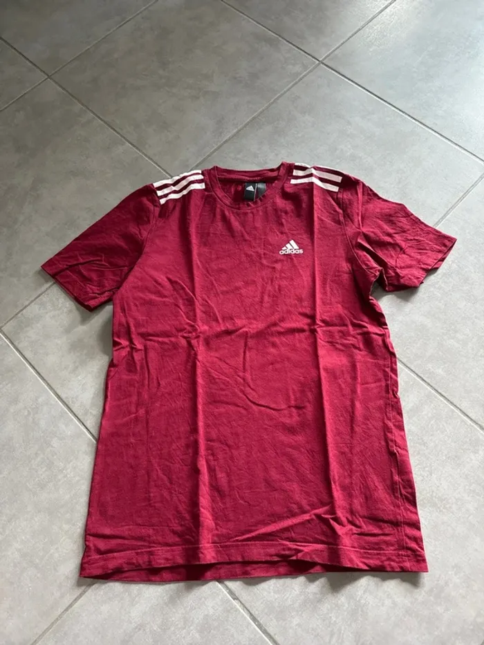 T-shirt adidas bordeaux taille XS