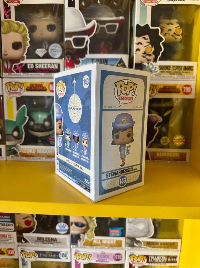 Funko Pop! Ad Icons 143 - Pan Am - Stewardess With White Bag - Funko Exclusive - photo numéro 4