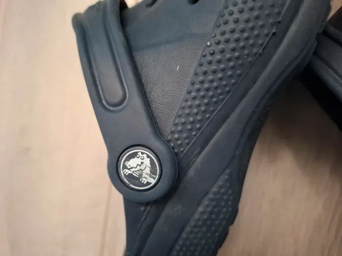 Crocs bleu J3 avec 3 déco de la photo. - photo numéro 14