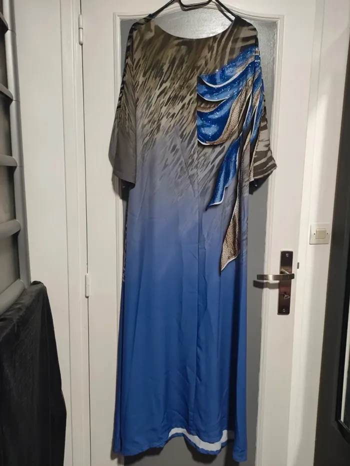 Robe algérienne habillée, à strass neuve, taille 46 - photo numéro 11