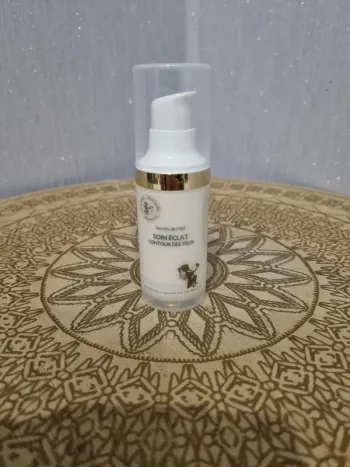 Soin éclat pour contour des yeux
