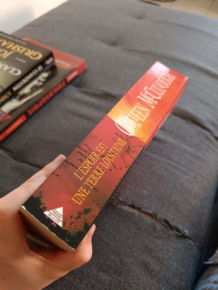 L'espoir est une terre lointaine - Colleen McCullough - photo numéro 4