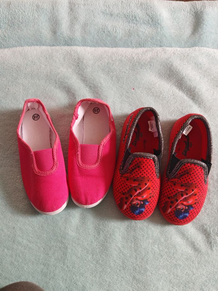 Lot chaussons taille 25