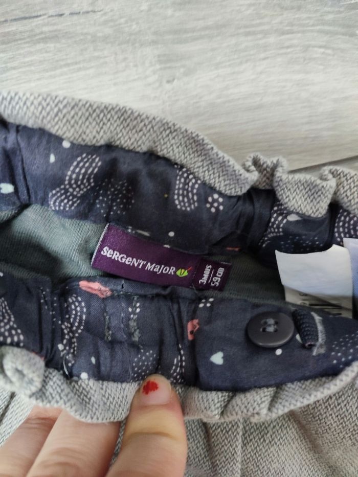 Short gris sergent major 3 mois très bon état - photo numéro 2