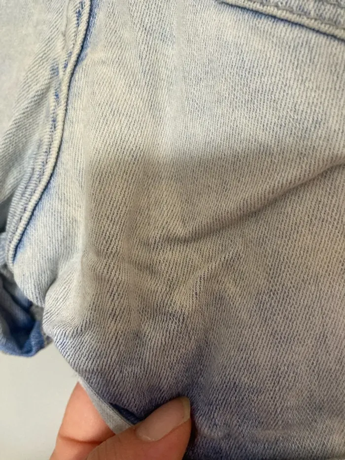 Short en jean Bershka XXS / 32 – effet usé vintage – très court - photo numéro 10