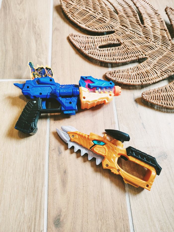 🙅Power rangers dino fury Pistolet gold fury blade blaster  électronique avec sons et lumières - photo numéro 5
