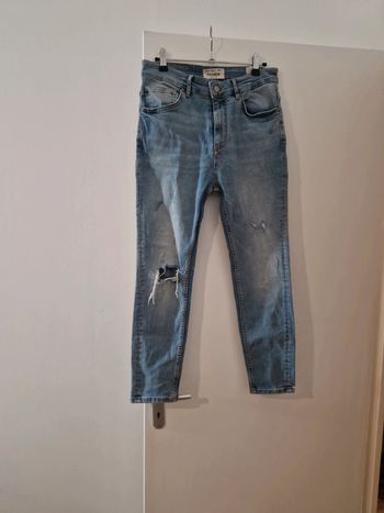 Jean femme slim troué bleu délavé TBE taille 40 pull&bear