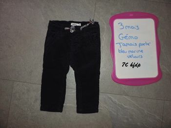pantalon gémo en velours bleu marine jamais porté taille 3 mois
