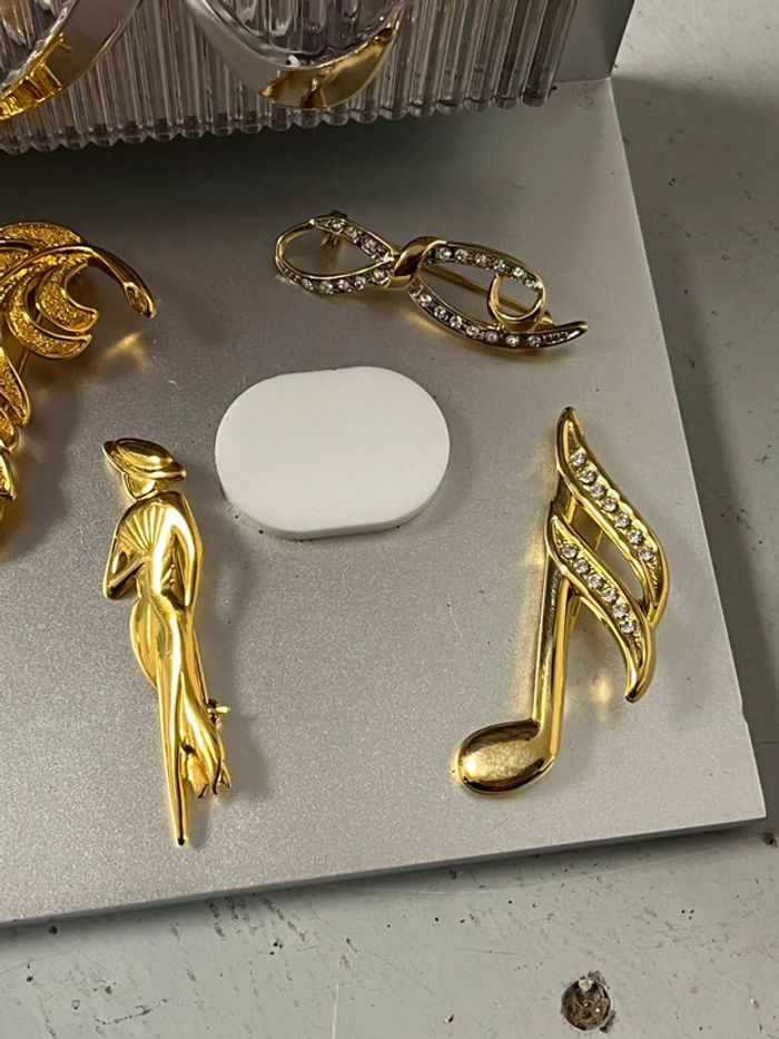 Lot 6 broches fantaisie - photo numéro 3