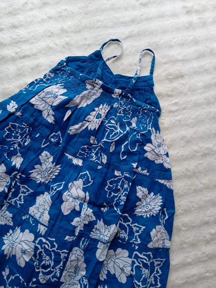 Robe été 4/5ans Primark 💙🤍 - photo numéro 5