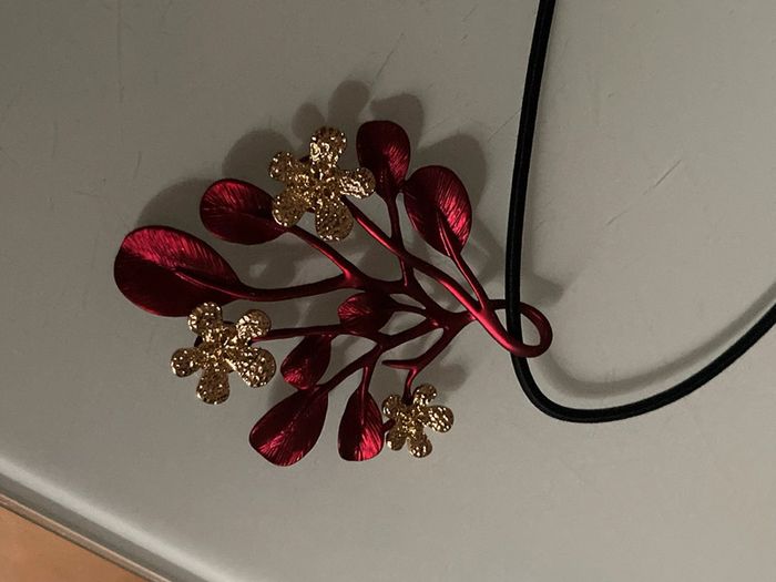 collier fleur rouge - photo numéro 3
