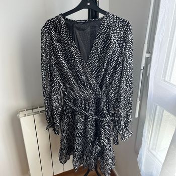 Robe noire avec imprimé gris taille M Papillonne
