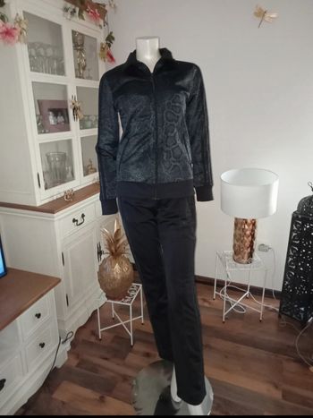 Ensemble survêtement/ jogging Adidas neuf