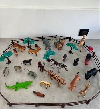 Figurines animaux sauvages