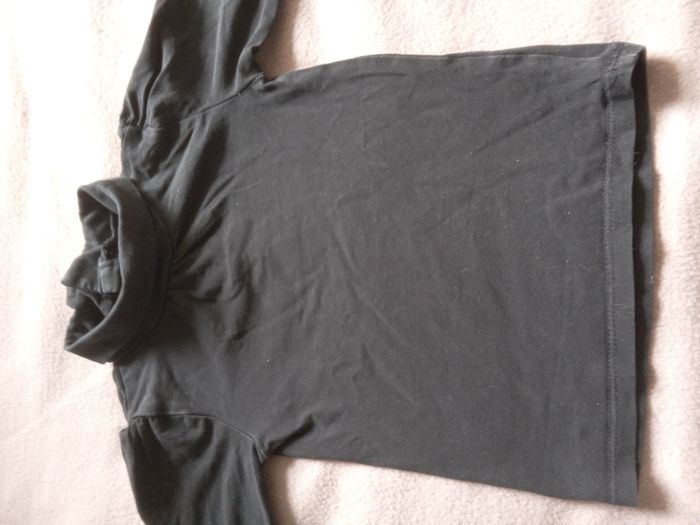 sous-pull noir Kiabi 18 mois