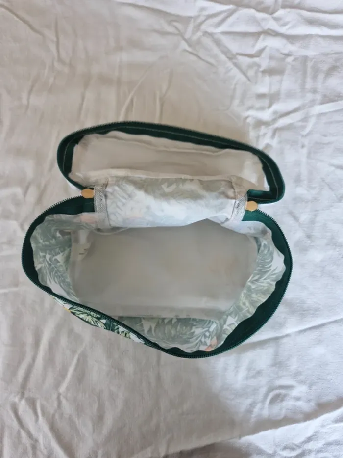 Trousse de toilette - photo numéro 3