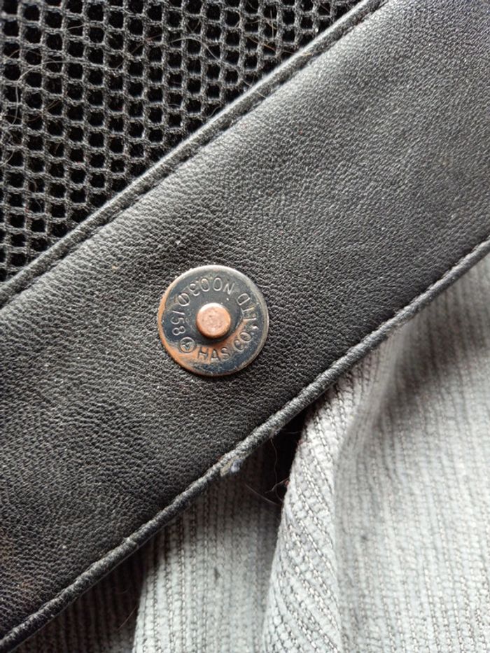 Sacoche Calvin Klein en mauvais état - photo numéro 9