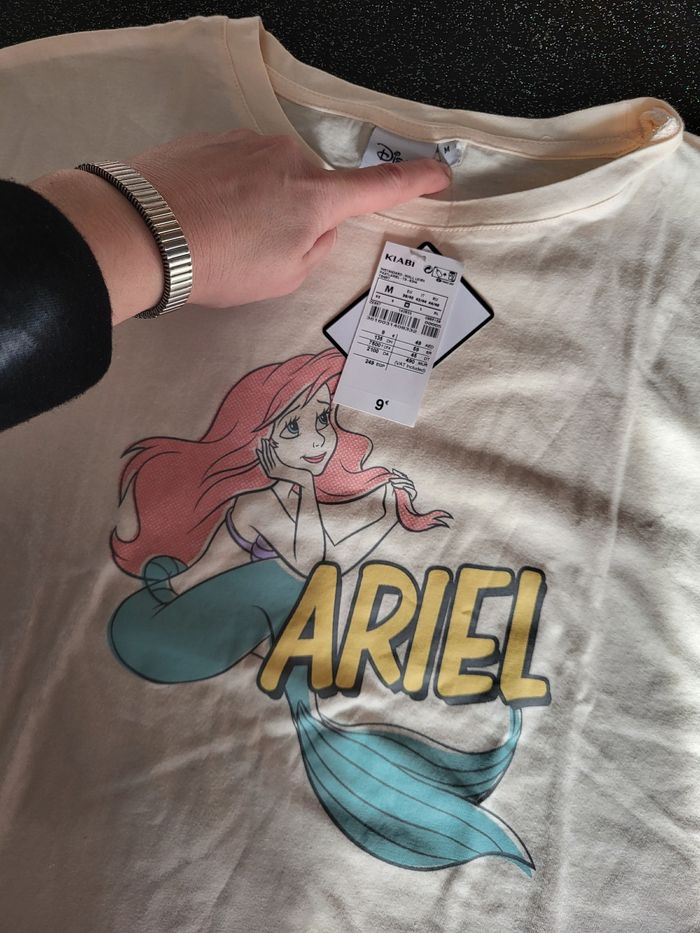 T shirt ariel