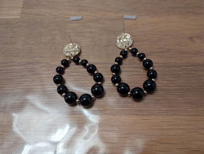 Paire de boucles d'oreilles fantaisies - photo numéro 5