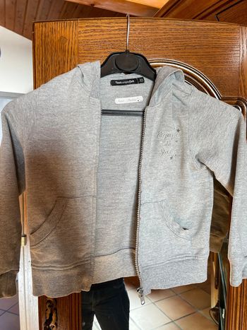 Veste grise tout compte fait 6 ans