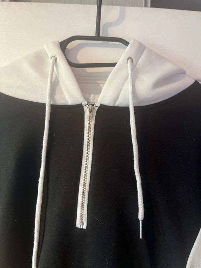 Sweat, à capuche noir et blanc - photo numéro 3