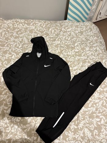 Survêtement Nike neuf taille S