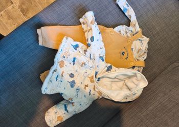 Ensemble 6 mois salopette pull fin et veste polaire