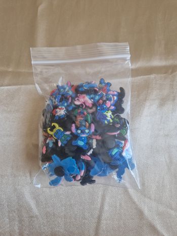 Lot de pins clip pour sabot - Stitch