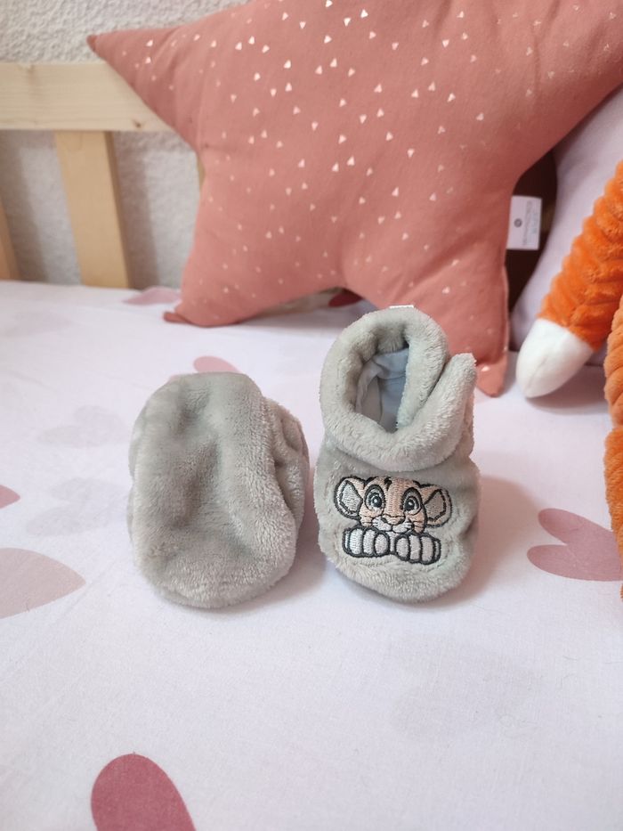 Paire de chaussons Roi lion - Neuf - Naissance - Disney - photo numéro 3