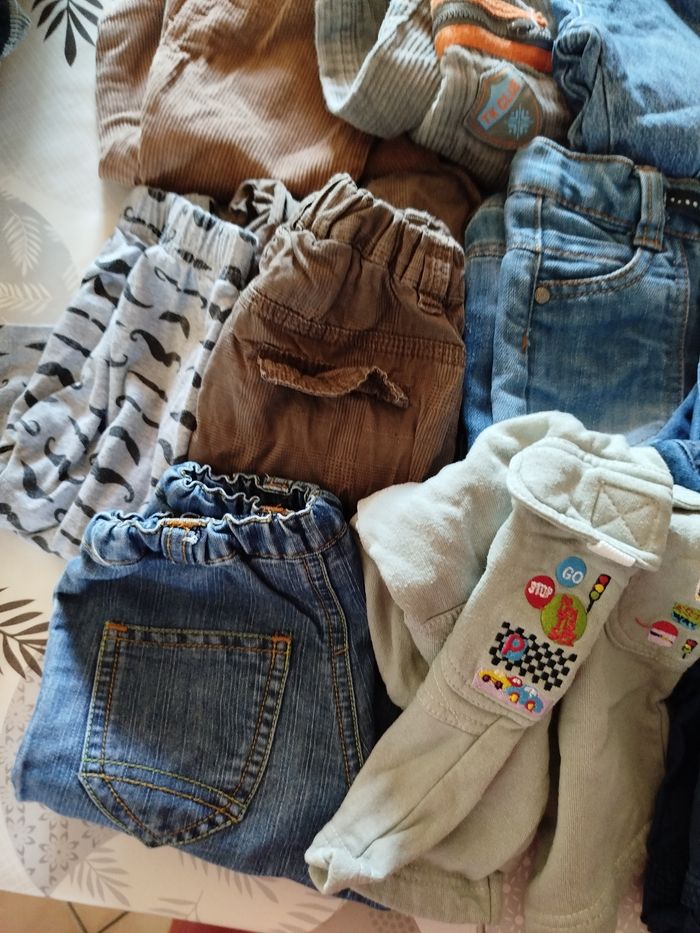 Lot vêtements taille 12 mois - photo numéro 2