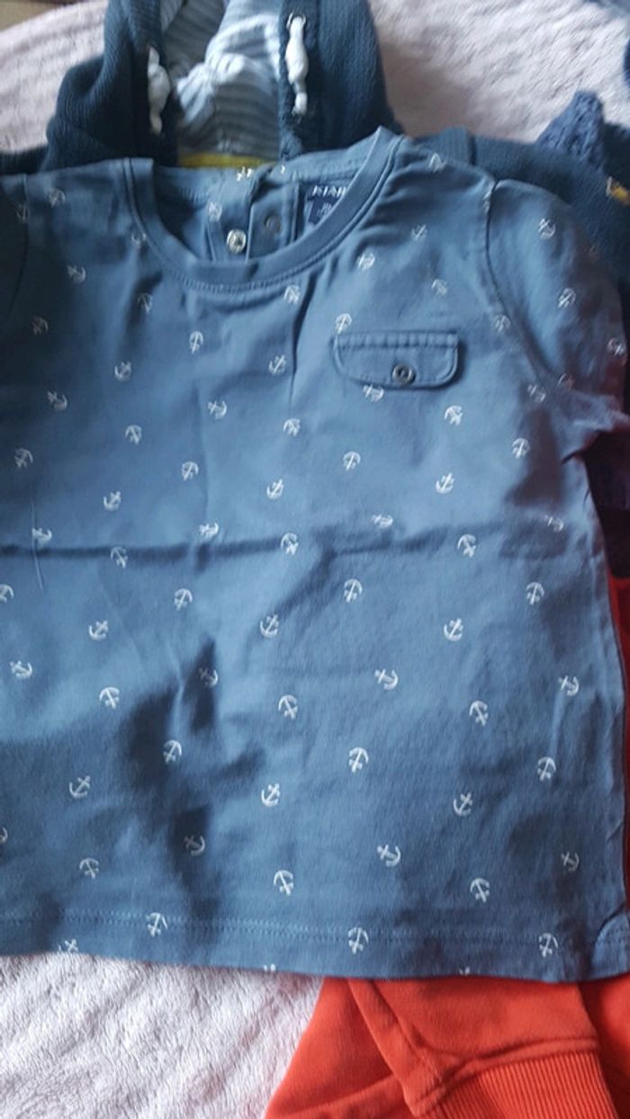 Lot 3 gilets et 1 tshirt - photo numéro 7