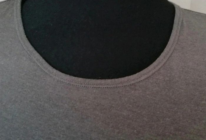 Haut avec manches longues LH taille S - photo numéro 2