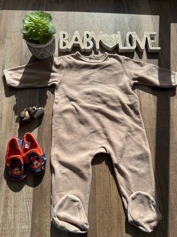 - Pyjama Dream bébé         - 12 mois  - Très bon état