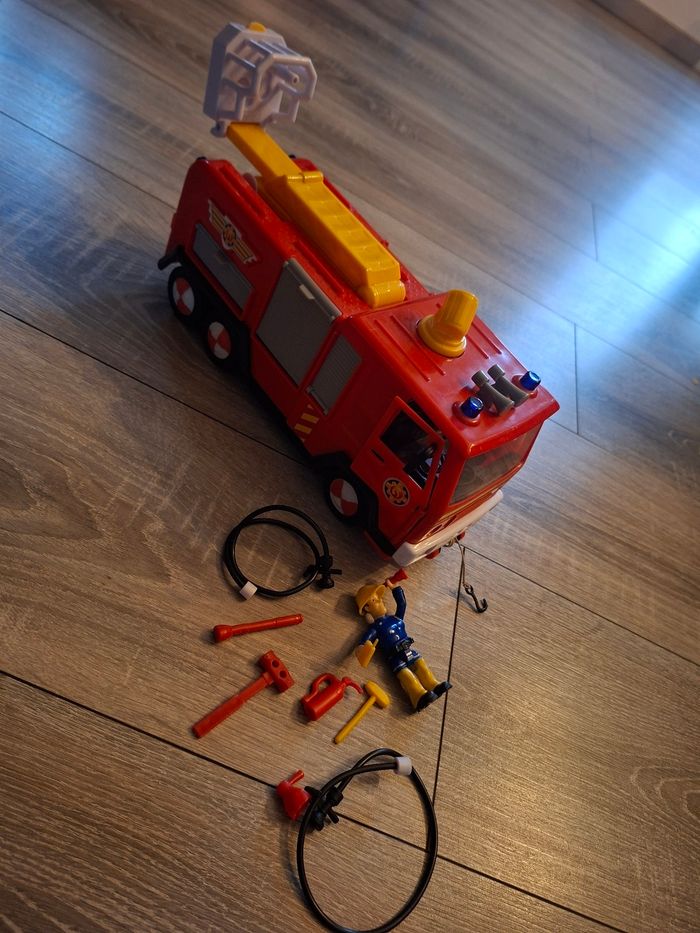 Sam le pompier camion - photo numéro 2