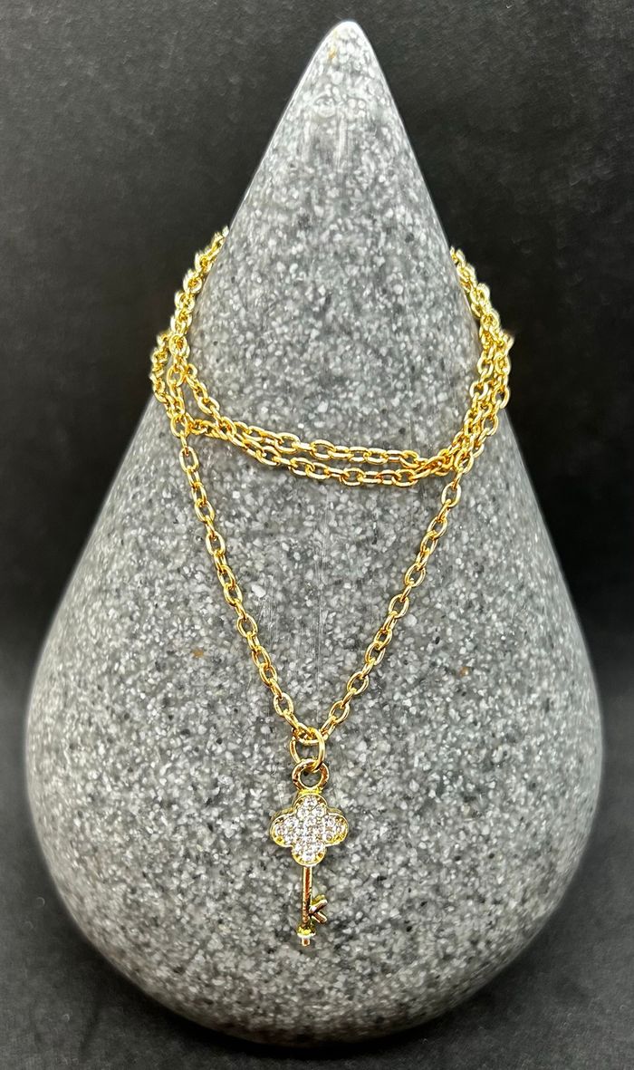 Collier ras du coup en clé - photo numéro 2