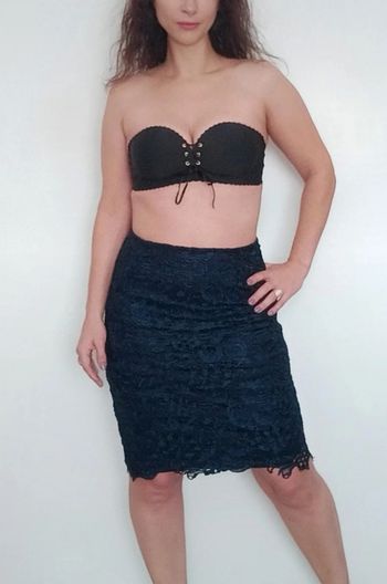 Jupe doublée dentelle marine chic taille 38