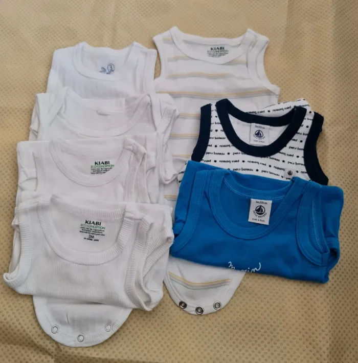 Lot de 9 bodys 3 mois