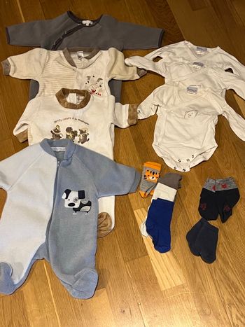Lot bébé 1 mois