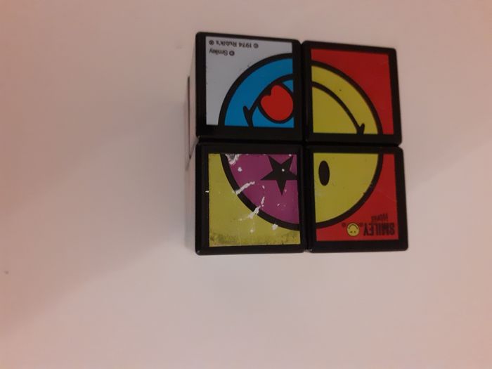 Rubiks cube smiley - photo numéro 3