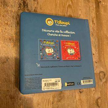 Tchoupi cherche et trouve