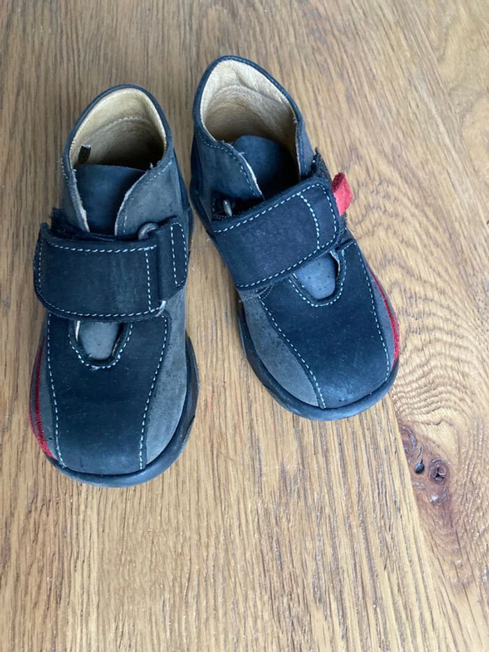 Chaussures garçon T22