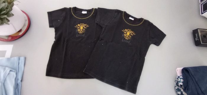 Lot de deux dessous de corps absorba 6 ans